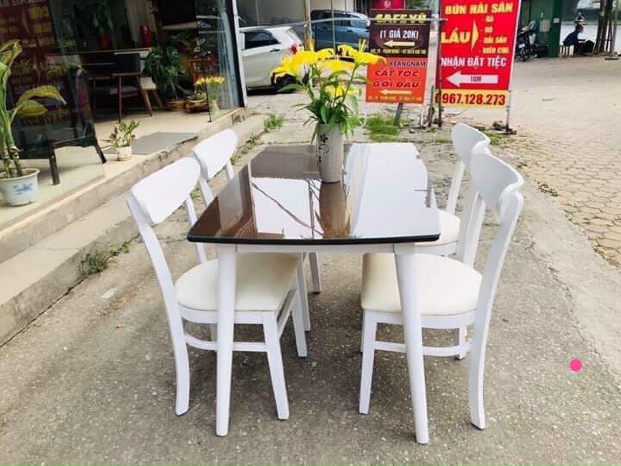 Bộ bàn ăn mango 4 ghế